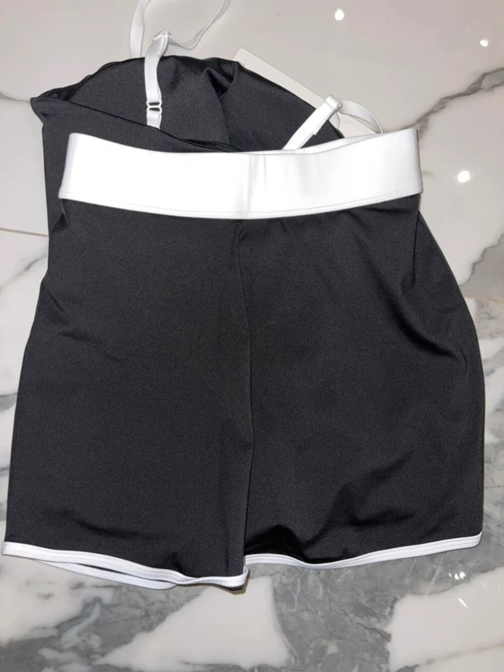 Alo Yoga Black & White Sports Bra and Skort Set Women's S - Picture 4 of 5